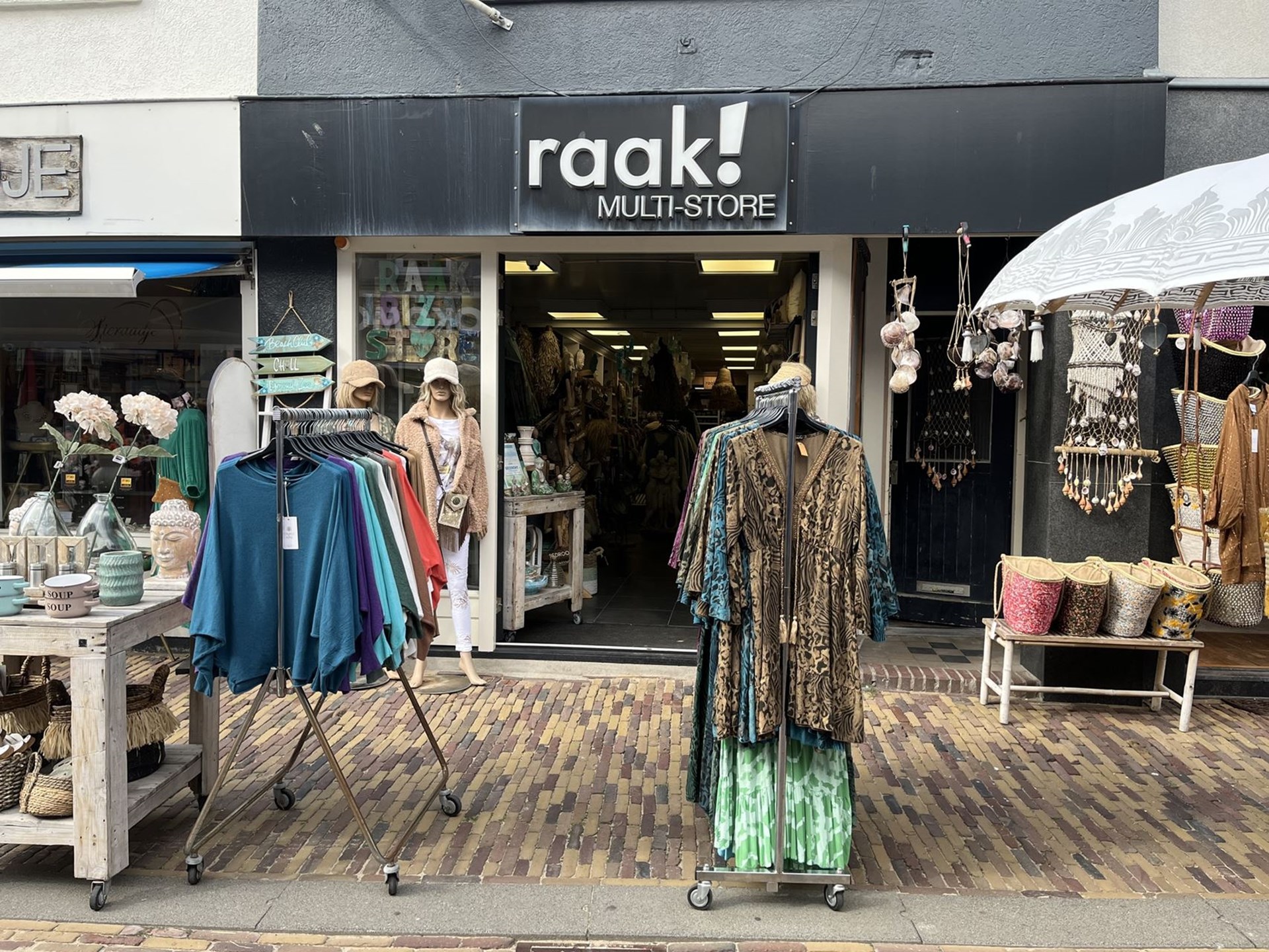 Raak! Ibiza store banner